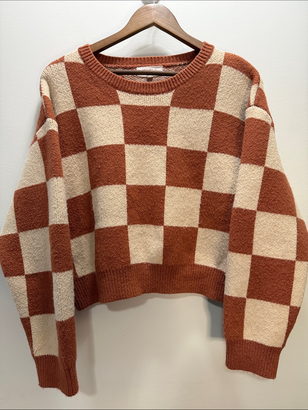 Listicle Women’s Checkerboard Cropped Crewneck Sweater Size M